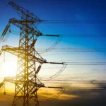 Adaptación climática, el valor de la integración energética en el Cono Sur torre de alta tensión